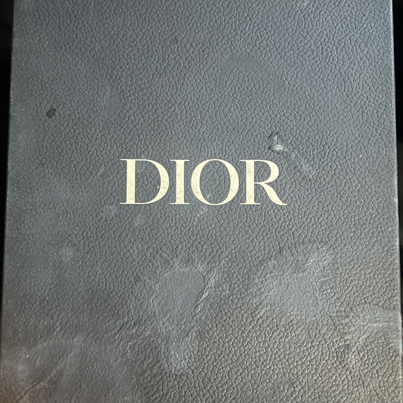 Dior converse $600 used once. - Picture 3 of 6